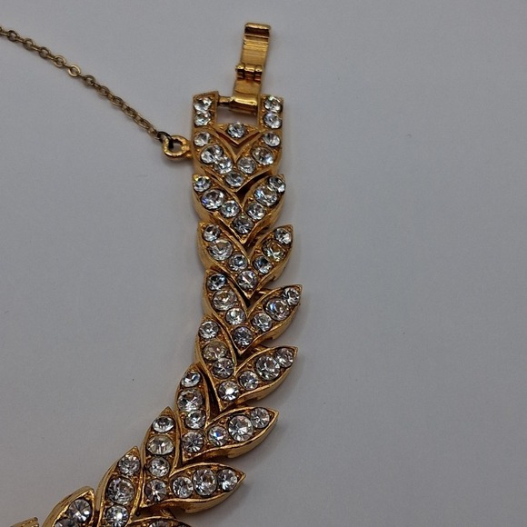 Vintage Rhinestone Leaf Bracelet Gold Tone Chevron Link Safety Chain Mid Century - Picture 9 of 11